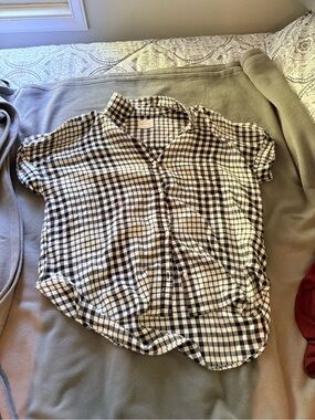 American Eagle Black and White Gingham Shirt
